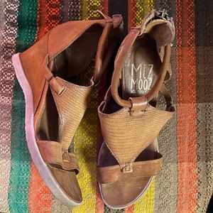 Mix Mooz light brown sandals